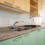Panorama Apartment *